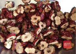 Illustration of how to make red date brown sugar chiffon cake 1