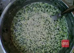 Illustration of how to make chive egg pancake 4