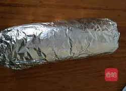 Illustration of how to make meat floss cake rolls 22