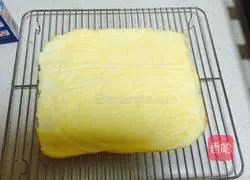 Illustration of how to make small cream cake rolls 14
