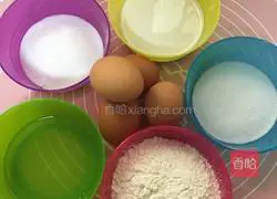 Illustration of how to make chiffon cake 1