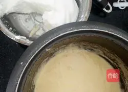 Illustration of how to make chiffon cake 14