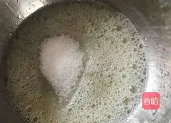 Illustration of how to make original cake roll 3