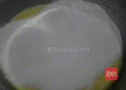 Illustration of how to make chiffon cake (eight inches) 7