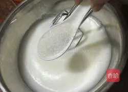 Illustration of how to make original chiffon cake cup 7