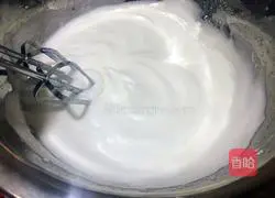 Illustration of how to make eight-inch chiffon cake 8