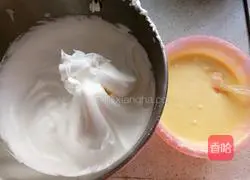 Illustration of how to make orange juice chiffon cake 2