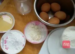 Illustration of how to make chiffon cake 1
