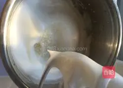 Illustration of how to make six-inch chiffon cake 8