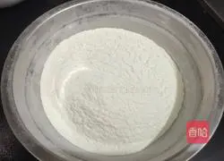 Illustration of how to make whole egg sponge cake 2
