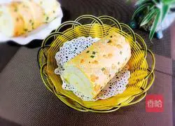 Illustration of how to make chive and meat floss cake rolls 16 