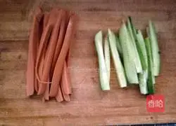 Illustration of how to make egg burritos 1