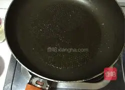 Illustration of how to make pan-fried potato pancakes 2