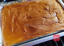 Illustration of how to make cream hand-rolled cake 11