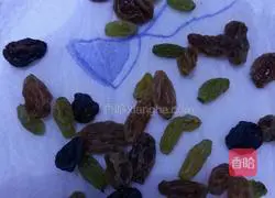 Illustration of how to make chiffon cake rolls 4