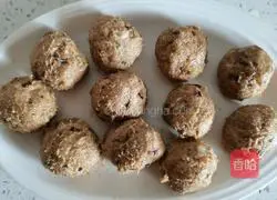 Illustration of how to make fresh meat cakes 5