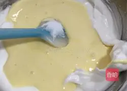 Illustration of how to make chiffon cake 20