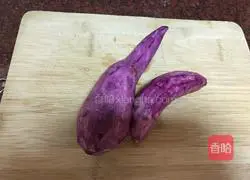 Illustration of how to make purple sweet potato cakes 1