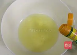 Chiffon Coconut Cake Recipe Illustration 8