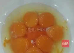 Ten inches Illustration of how to make chiffon cake 2