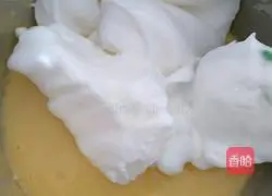 Illustration of how to make chiffon cake (six inches) 10