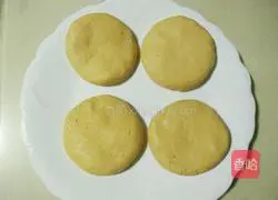 Illustration of how to make bean paste pumpkin cake 11