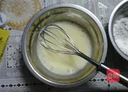 Illustration of how to make eight-inch chiffon cake 5