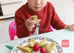 Illustration of how to make toon egg cake for baby food supplement 6