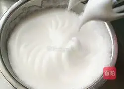 Illustration of how to make eight-inch chiffon cake 9