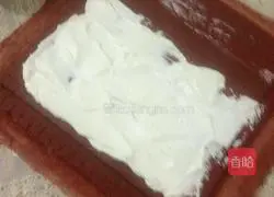 Red Velvet Cake Roll Recipe Illustration 11