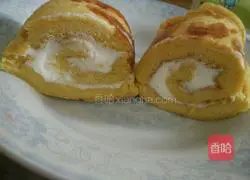 Illustration of how to make cream cake roll 15