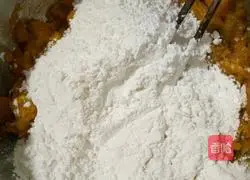 Illustration of how to make pumpkin cake 4