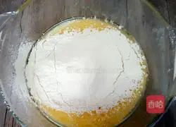 Illustration of how to make chiffon cake 13
