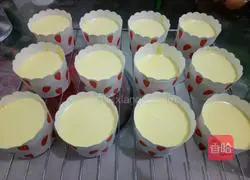 Chiffon Cupcake Recipe Illustration 10