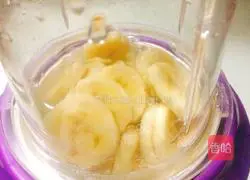 Banana Chiffon Cake Recipe Illustration 8