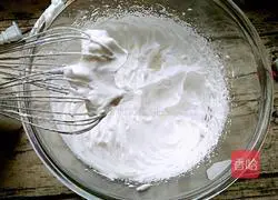 Spinach Chiffon Cake Recipe Illustration 9