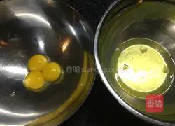 Illustration of how to make matcha trunk cake roll 2