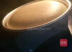 Illustration of how to make chiffon cake 6