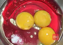 Illustration of how to make six-inch chiffon cake 6