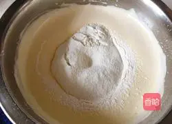 Illustration of how to make six-inch sponge cake 8