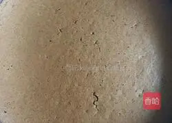 Illustration of how to make 8-inch cocoa chiffon cake 13