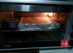 Illustration of how to make meat floss cake rolls 12