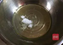 Illustration of how to make orange cake roll 7