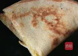 Illustration of how to make vegetable egg pancakes with no vegetables visible 3