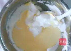 Illustration of how to make polka dot cake rolls 10