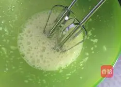 Illustration of how to make chiffon cake embryo (6 inches) 6