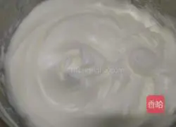 Illustration of how to make giraffe cake roll 2