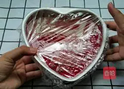  Illustration of how to make love cherry blossom mousse cake 10