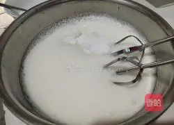 Chocolate Chiffon Cake Recipe Illustration 7