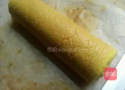 Black Raisin Cake Roll Recipe Illustration 7